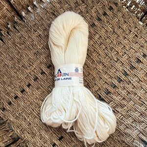 Vintage Pingouin "Fleur De Laine" Hank 100% Wool